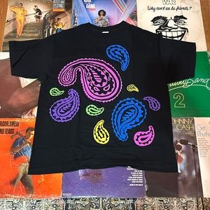 Vintage amoeba print single stitch neon